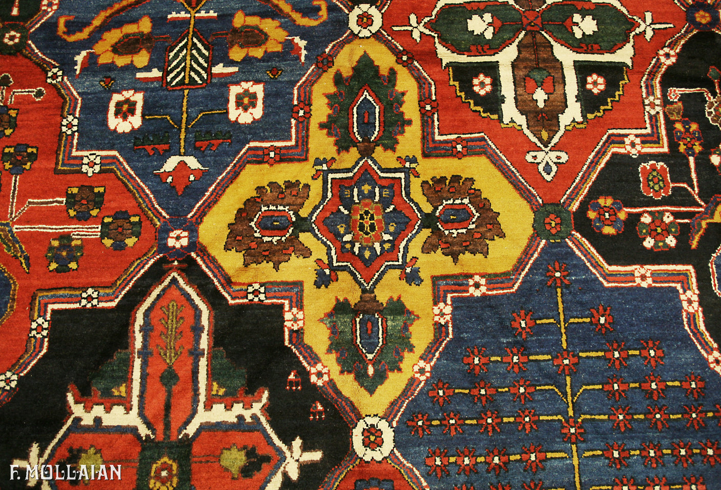 Antique Persian Bakhtiari Khan Carpet n°:80667855
