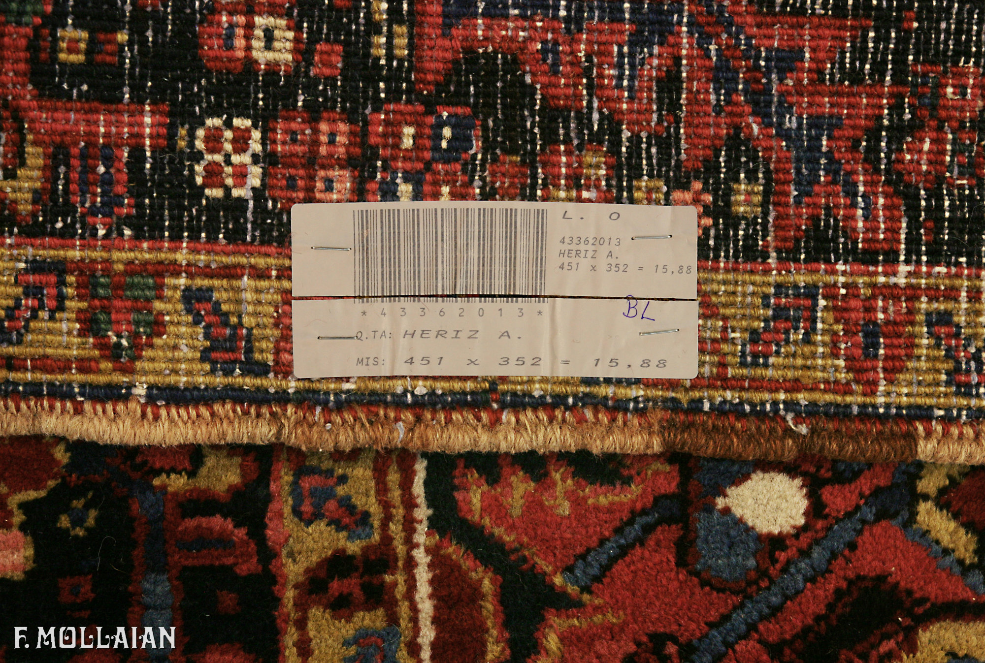 Antique Large Persian Heriz Carpet n°:43362013